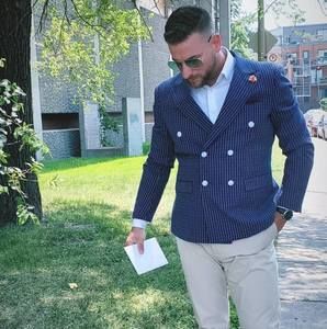 Meet your Posher, Dom